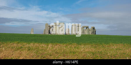 Ruinen der prähistorischen megalithischen steinernes Monument Stonehenge - hochauflösende weiten Panoramablick Stockfoto