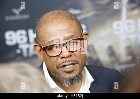 Forest Whitaker besucht die Filmpremiere von "3 / 96 Stunden gedauert" am 16. Dezember 2014 in Berlin. Stockfoto