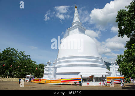 Stupa, Mahinyangana Raja Maha Vihara, Mahiyangana, Sri Lanka Stockfoto