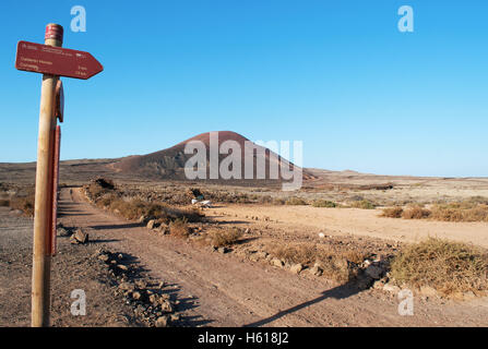 Fuerteventura, Kanarische Inseln: Montana Colorada und der Fußweg zu Calderón Hondo, zwei bunte Vulkane im Bereich zwischen Corralejo und Lajares Stockfoto