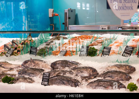 Sydney Fischgeschäft in Manly Beach, Sydney, Australien, bietet frische Meeresfrüchte und Meeresfrüchte Stockfoto