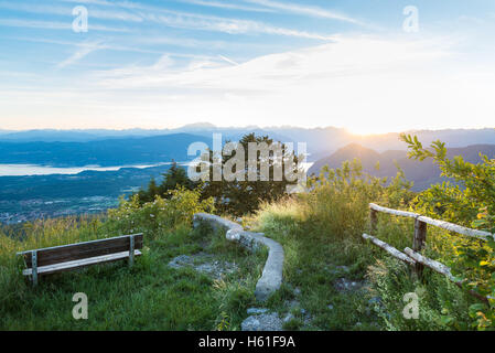 Panorama vom regionalen Park Campo dei Fiori von Varese, Italien Stockfoto