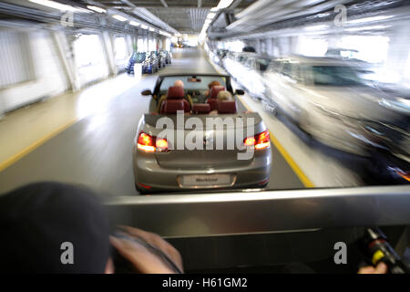 Werksbesichtigung, Golf Pkw-Produktion, VW-Werk in Wolfsburg, Niedersachsen Stockfoto