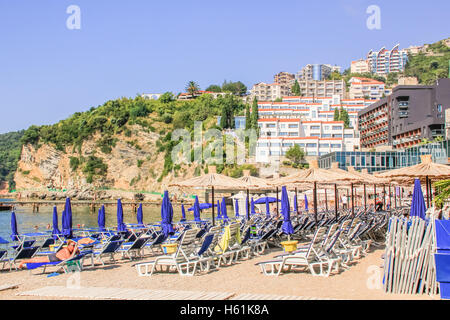 Strand in BUDVA, MONTENEGRO - CA. AUGUST 2016. Stockfoto