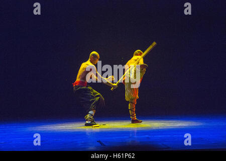 Die Legende des Kung Fu, Leistung bei Red Theatre Peking. Wunderbare Geschichte auf der Bühne. In China. Stockfoto