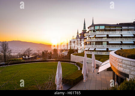 Außenansicht des The Dolder Grand (früher bekannt als Grand Hotel Dolder) 5 Sterne Luxushotel in Zürich, Schweiz. Stockfoto