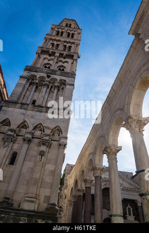 Kathedrale des Heiligen Domnius oder Sveti Duje, eine romanische Kirche erbaut auf Roman Mausoleum, Split, Kroatien Stockfoto