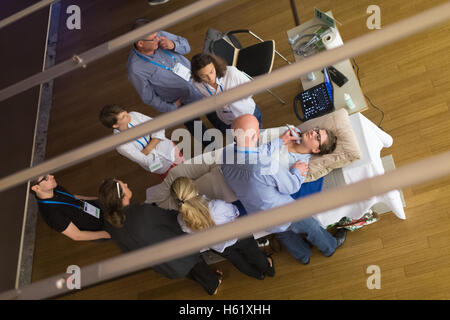 Die Teilnehmer erlernen neuer Ultraschall-Techniken auf medizinischen Kongress. Stockfoto