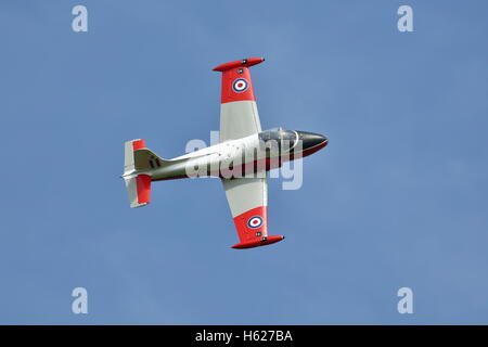 BAC Jet Provost T5A XW324 Tiefflug über Flugplatz Abingdon, Oxfordshire, Vereinigtes Königreich Stockfoto