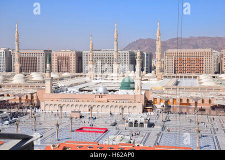 Gesamtansicht der Moschee des Propheten (Al-Masjid Al Nabawi) Stockfoto