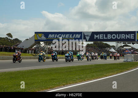 Phillip Island, Australien. 23. Oktober 2016. Moto-3. Rennen. Der Beginn des Moto 3 Grand Prix. Bildnachweis: Russell Hunter/Alamy Live-Nachrichten Stockfoto