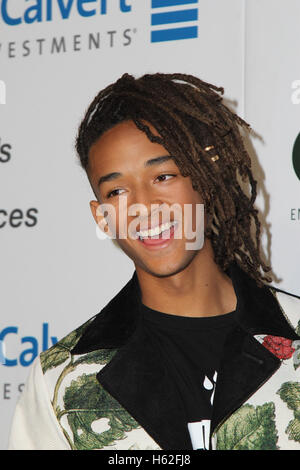 BURBANK, CA - 22. Oktober: Jaden Smith besucht den Environmental Media Association 26. jährliche EMA Awards präsentiert von Toyota, Lexus und Calvert bei Warner Bros.-Studios am 22. Oktober 2016 in Burbank, Kalifornien (Credit: Parisa Afsahi/MediaPunch). Stockfoto