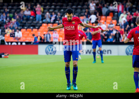 Valencia, Spanien. 22. Oktober 2016. Sergio Busquets spielt bei der La Liga-Spiel zwischen Valencia CF und FC Barcelona im Mestalla am 22. Oktober 2016 in Valencia, Spanien. Bildnachweis: Christian Bertrand/Alamy Live-Nachrichten Stockfoto