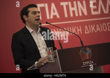 Athen, Griechenland. 23. Oktober 2016. Griechische Premierminister und SYRIZAs Führer ALEXIS TSIPRAS Adressen Mitglieder des Zentralkomitees der Partei. Regierende Partei SYRIZA ZK nach der jüngsten Konferenz einberufen, die Sekretärin zu wählen. Bildnachweis: Nikolas Georgiou/ZUMA Draht/Alamy Live-Nachrichten Stockfoto