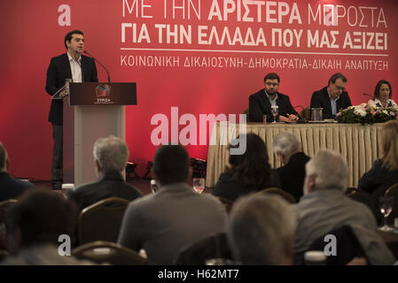 Athen, Griechenland. 23. Oktober 2016. Griechische Premierminister und SYRIZAs Führer ALEXIS TSIPRAS Adressen Mitglieder des Zentralkomitees der Partei. Regierende Partei SYRIZA ZK nach der jüngsten Konferenz einberufen, die Sekretärin zu wählen. Bildnachweis: Nikolas Georgiou/ZUMA Draht/Alamy Live-Nachrichten Stockfoto