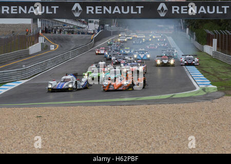 23. Oktober 2016. Estoril, Portugal. Start der Rennen der europäischen Le Mans Series, während der europäischen Le Mans Serie Week-End Estoril Credit: Alexandre de Sousa/Alamy Live News Stockfoto