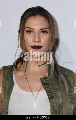 Culver City, Ca. 23. Oktober 2016. Allison Holker besucht die Elizabeth Glaser Pediatric AIDS Foundation 27. jährliche A mal Helden Familienfest am Smashbox Studios am 23. Oktober 2016 in Culver City, Kalifornien. (Credit: Parisa Afsahi/Media-Punch). / Alamy Live News Stockfoto