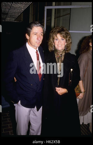 Hollywood, Kalifornien, USA; Schauspielerin JANE FONDA und Ehemann TOM HAYDEN werden in undatierten Foto angezeigt. (Obligatorische Credit: Foto von Michelson/ZUMA Press) Stockfoto