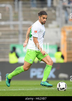 Darmstadt, Deutschland. 22. Oktober 2016. Wolfsburgs Ricardo Rodríguez in Aktion während der deutschen Fußball-Bundesliga-Fußball-match zwischen SV Darmstadt 98 und VfL Wolfsburg im Jonathan-Heimes-Stadion in Darmstadt, Deutschland, 22. Oktober 2016. Foto: Arne Dedert/Dpa/Alamy Live-Nachrichten Stockfoto