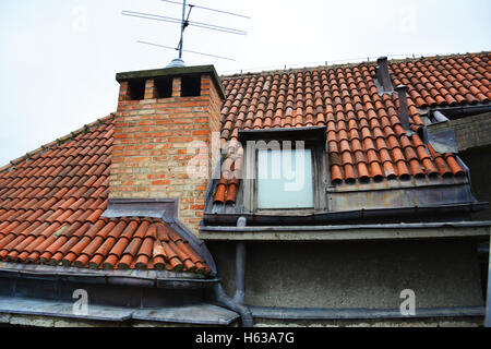 Dach eines Hauses in tallinn Stockfoto