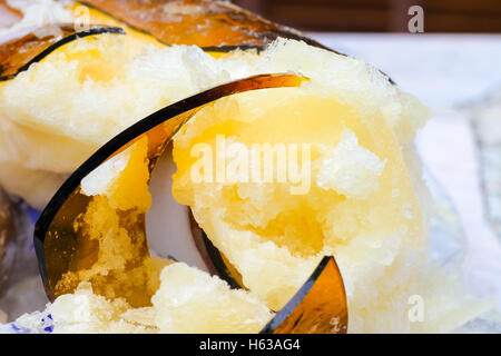 Eiskristalle aus Bier Stockfoto