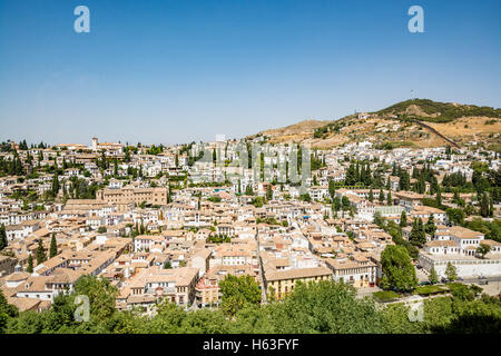 Panoramablick auf die Albaycin (Albaicin, Albayzín, Albaicín), einem alten muslimischen Viertel in Granada, Spanien Stockfoto