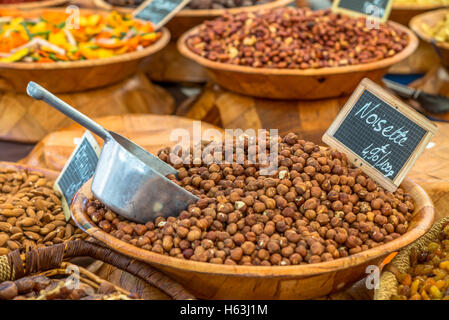Typische Bauernmarkt in Französisch Ajaccio auf Korsika - 3 Stockfoto