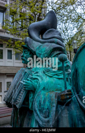 Luxemburg, Luxemburg - 5. Mai 2016: Bronze-Skulptur von Wil Lofy einer Musik-Band im Jahr 1982 auf der Grand Rue installiert. Stockfoto