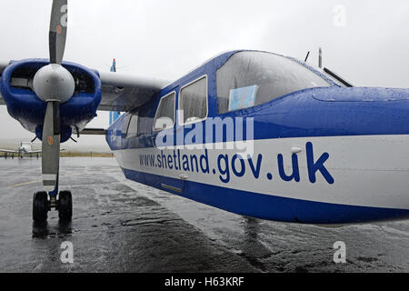 Tingwall Flughafen Shetland die Inselbewohner Ebenen verläuft, die Menschen zwischen den entfernten äußeren Inseln der Shetland Fähre Stockfoto