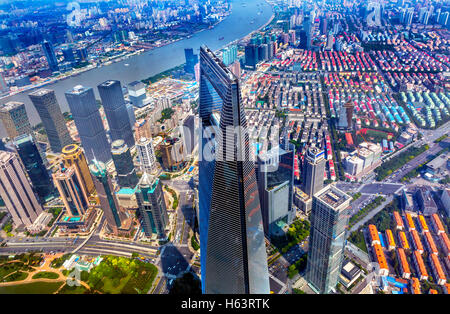 Shanghai World Financial Center Wolkenkratzer Reflexionen Huangpu-Fluss Stadtbild Liujiashui Financial District Shanghai China Stockfoto