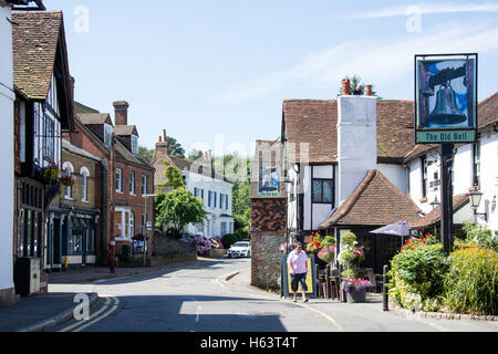 15. Jahrhundert The Old Bell Pub, High Street, alte Oxted, Oxted, Surrey, England, Vereinigtes Königreich Stockfoto