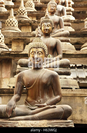 Buddha im Lotussitz Stockfoto
