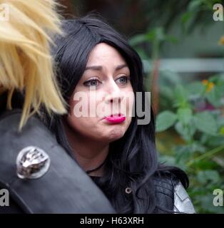 Menschen in Kostümen an Sheffield aus diesem Weltereignis 2016 Stockfoto