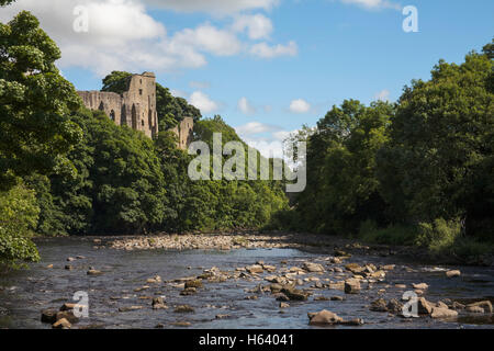 Barnard Castle über The River Tees Barnard Castle County Durham England im Sommer Stockfoto