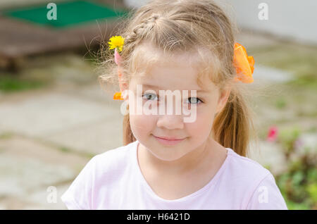 Porträt eines niedlichen vierjährigen Mädchens Stockfoto