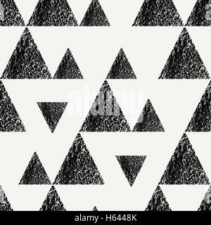 Nahtlose wiederholendes Muster mit Dreieck Formen auf cremefarbenen Hintergrund in schwarz. Moderne und stilvolle abstrakte Design Plakat, Abdeckung, Stock Vektor