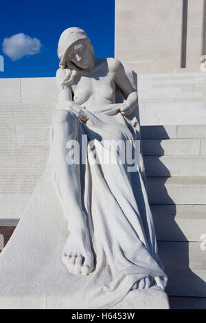 Statue in der kanadischen National Vimy Memorial, in der Nähe von Givenchy-En-Gohelle, Vimy, Pas-de-Calais, Nord-Pas-de-Calais, Frankreich Stockfoto