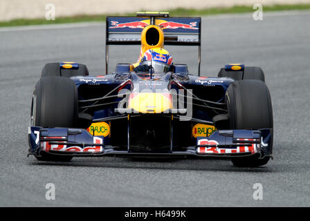 Motorsport, Mark Webber, AUS, in der Red Bull Racing RB5 Rennwagen Formel1 Tests auf dem Circuit de Catalunya Rennen verfolgen in Stockfoto