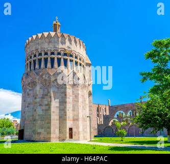 Das moderne Gebäude der Kirche der Heiligen Erzengel, befindet sich im Komplex der Mutter siehe des Heiligen Etschmiadzin, Vagharshapat Stockfoto