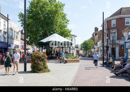 Ashford High Street, Ashford, Kent, England, Vereinigtes Königreich Stockfoto