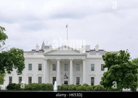 Entworfen von James Hoban, liegt das Weiße Haus in der National Mall in Washington DC Stockfoto