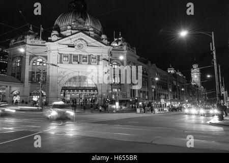 Flinders Street Station ist der Hauptbahnhof in Melbourne Stockfoto