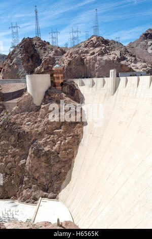 Hoover-Staudamm befindet sich an der Grenze zwischen Nevada und Arizona Stockfoto