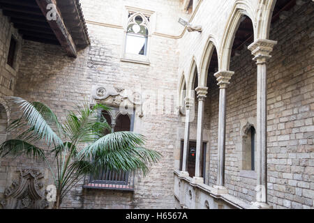 Gotischen Viertel sind im Zentrum von Barcelona und einige der Gebäude stammen aus dem Mittelalter Stockfoto