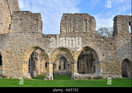 Ruinen des 13. Jahrhunderts Netley Abbey Stockfoto