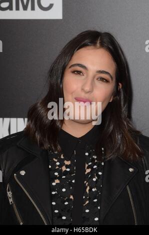 Los Angeles, CA, USA. 23. Oktober 2016. Alanna Masterson im Ankunftsbereich für AMC präsentiert Live Special Edition von THE WALKING DEAD sprechen tot, Hollywood Forever Cemetery in Los Angeles, CA 23. Oktober 2016. © Priscilla Grant/Everett Collection/Alamy Live-Nachrichten Stockfoto