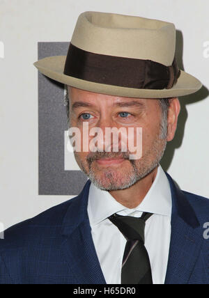 Los Angeles, Ca, USA. 24. Oktober 2016. Fisher Stevens besucht das Screening von National Geographic Channel die "Before The Flood" bei Bing Theater im LACMA am 24. Oktober 2016 in Los Angeles, Kalifornien. (Credit: Parisa Afsahi/Media-Punch). / Alamy Live News Stockfoto