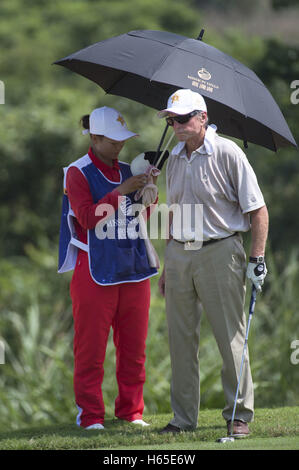 Michael Douglas während der Weltmission Promi pro-am-2016 Hügel China Golfturnier in Blackstone Kurs am 23. Oktober 2016 in Haikou, Provinz Hainan, China. | Verwendung weltweit Stockfoto