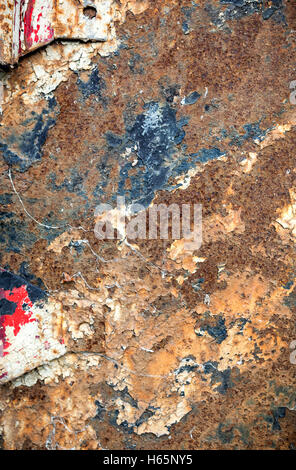 Nahaufnahme von einer alten rau texturierte verrosteten Metallplatte. Stockfoto