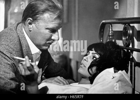 Das Grosse Liebesspiel, Deutschland 1963, Regie: Alfred Weidenmann, Monia: Martin Held, Daliah Lavi Stockfoto